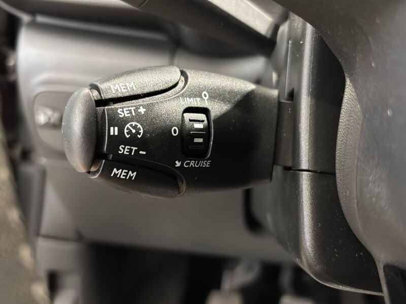 Citroën C3 C3 1.2 Benzina Shine 82cv