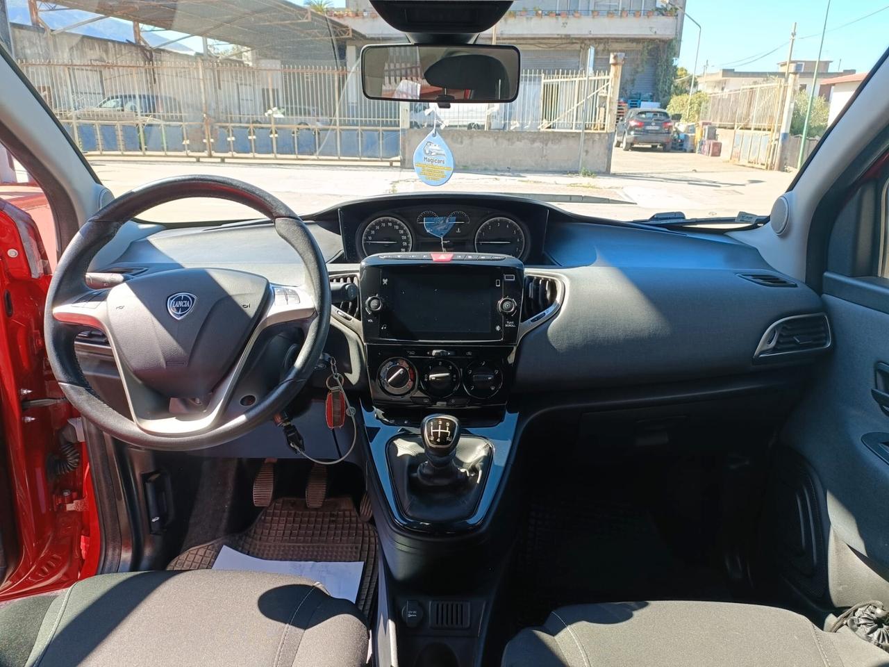 Lancia Ypsilon 1.2 69 CV 5 porte GPL Gold Plus