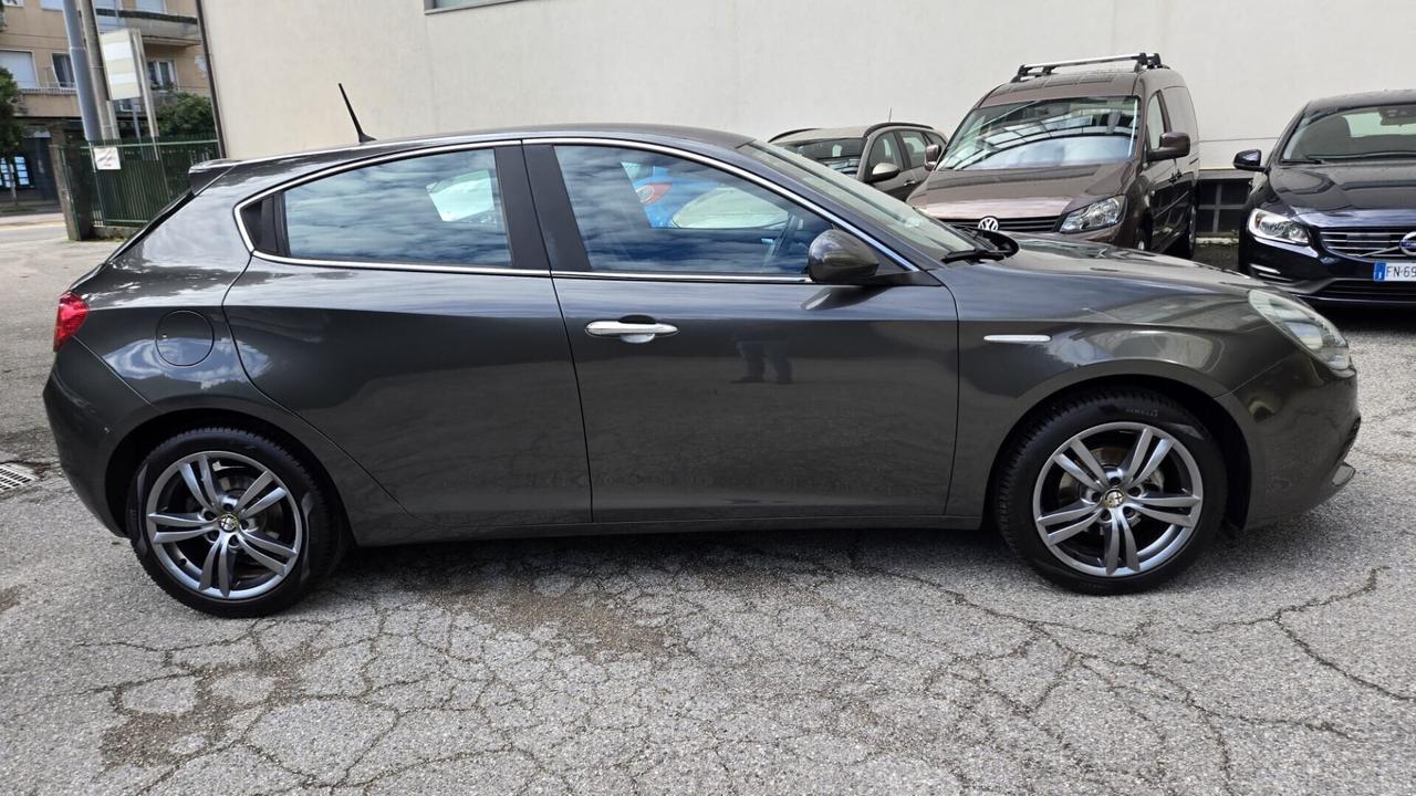 Alfa Romeo Giulietta 1.6 JTDm-2 105 CV Exclusive