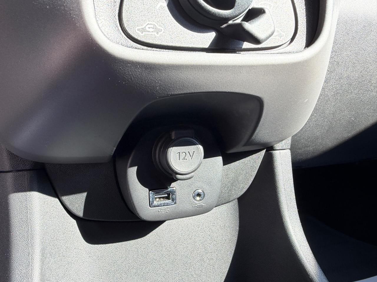 Peugeot 108 OK NEO PATENTATI - 16.000 KM!!