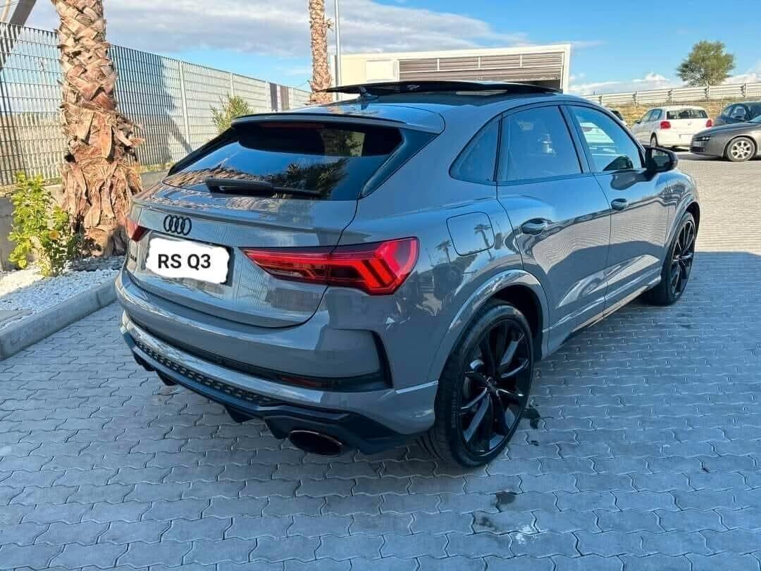 Audi Q3 RS Q3 SPB quattro S tronic s line.-