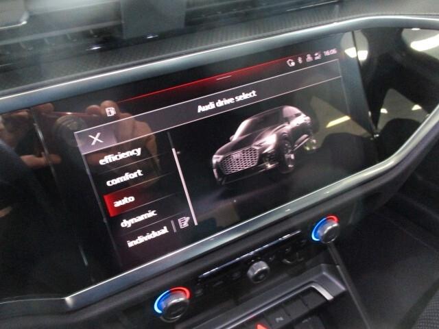 Audi Q3 SPB 35 TDI S tronic Identity Black