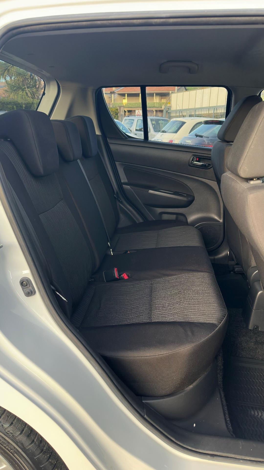 Suzuki Swift 1.3 DDiS 5 porte B-Top