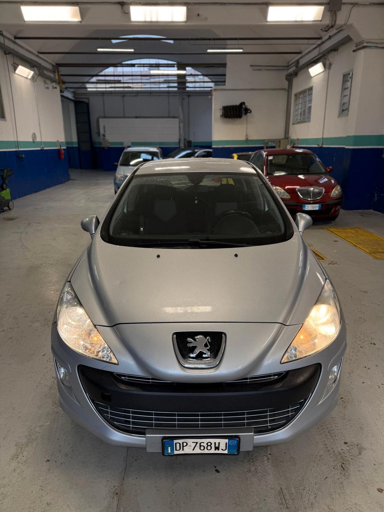 Peugeot 308 1.6 VTi 120CV 5p. Premium
