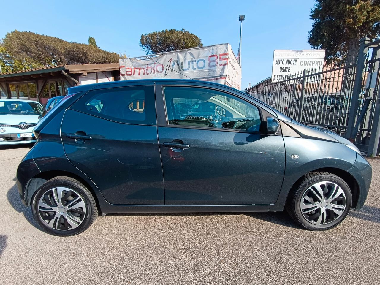 Toyota Aygo 1.0 VVT-i 69 CV 5 porte x-play