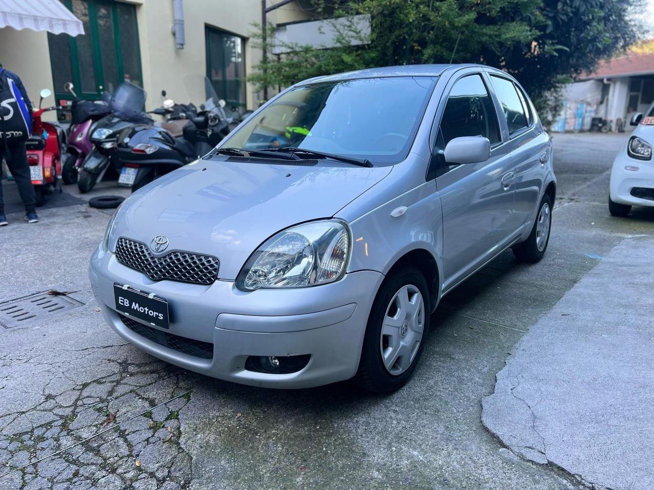 Toyota Yaris 1.0i 16V cat 5p Expo Clima