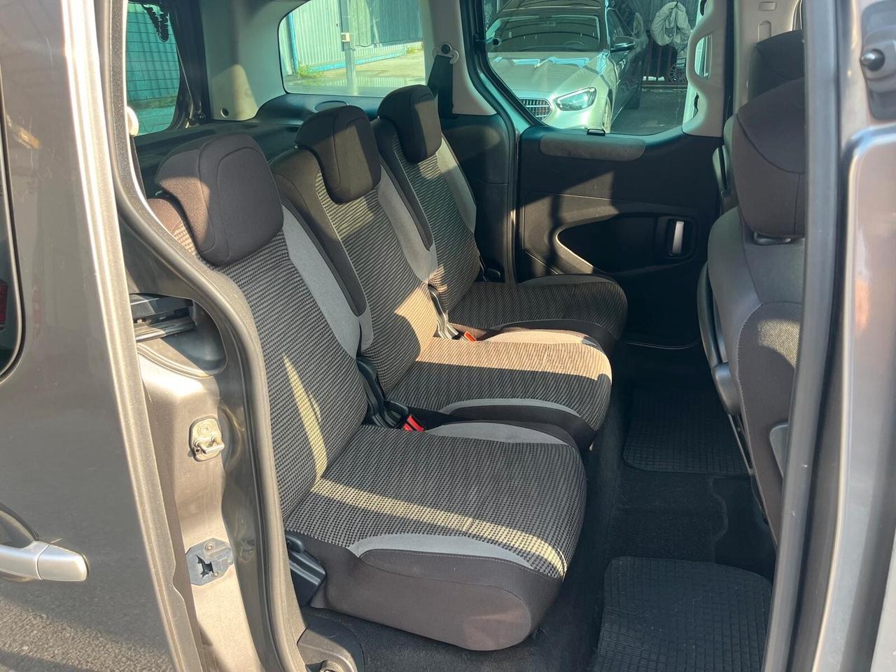 Peugeot Partner Tepee 1.6 HDi 110CV Premium
