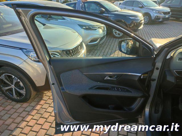 PEUGEOT 3008 BlueHDi 120 S&S Active