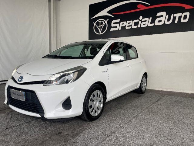 TOYOTA Yaris 1.5 Hybrid lounge 71000km