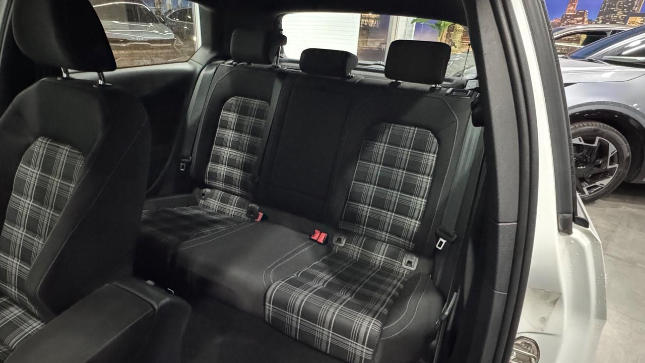 Volkswagen Golf GTD 2.0 TDI 3p.-2015