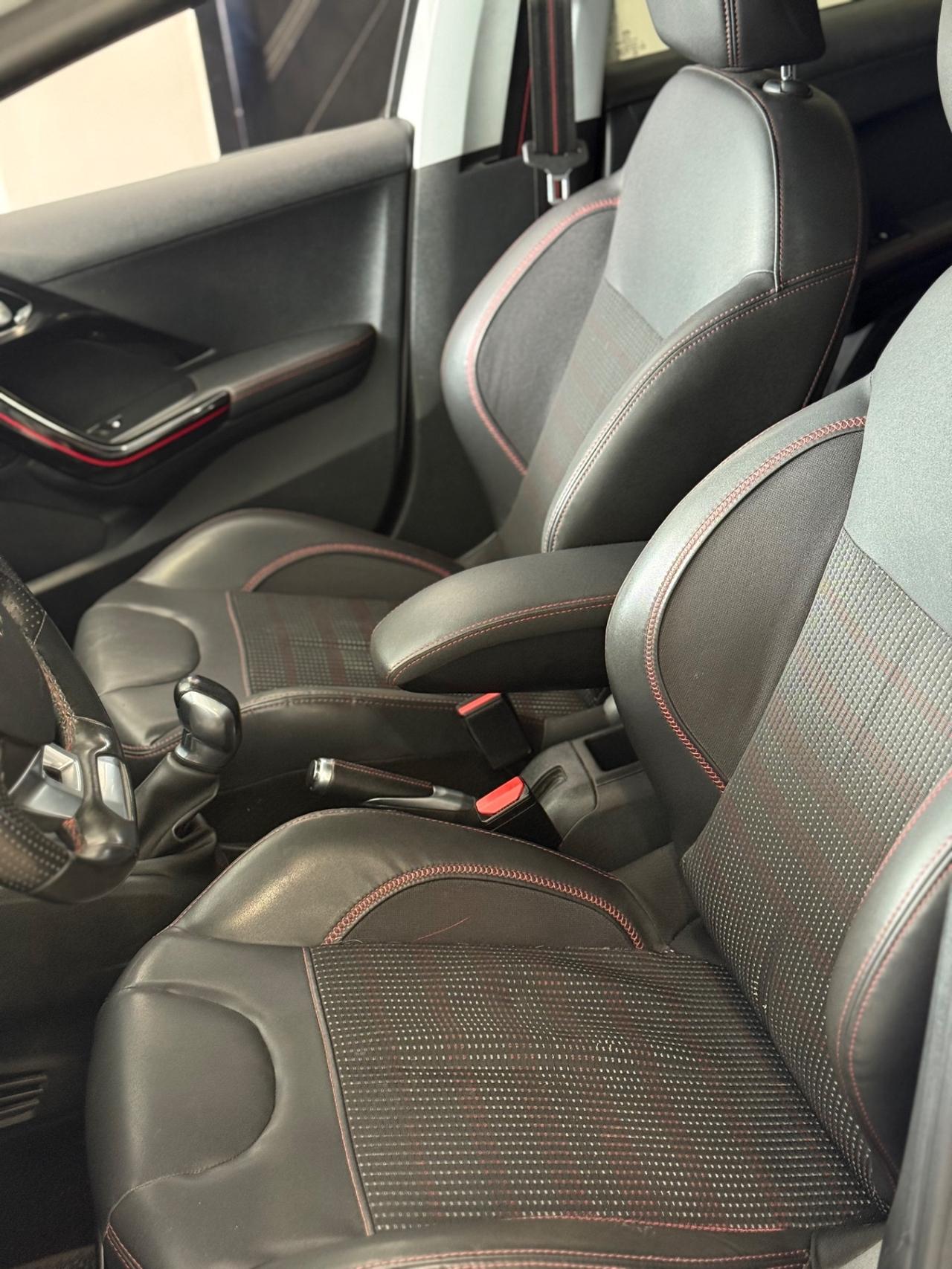 Peugeot 208 BlueHDi 100 5 porte GT Line