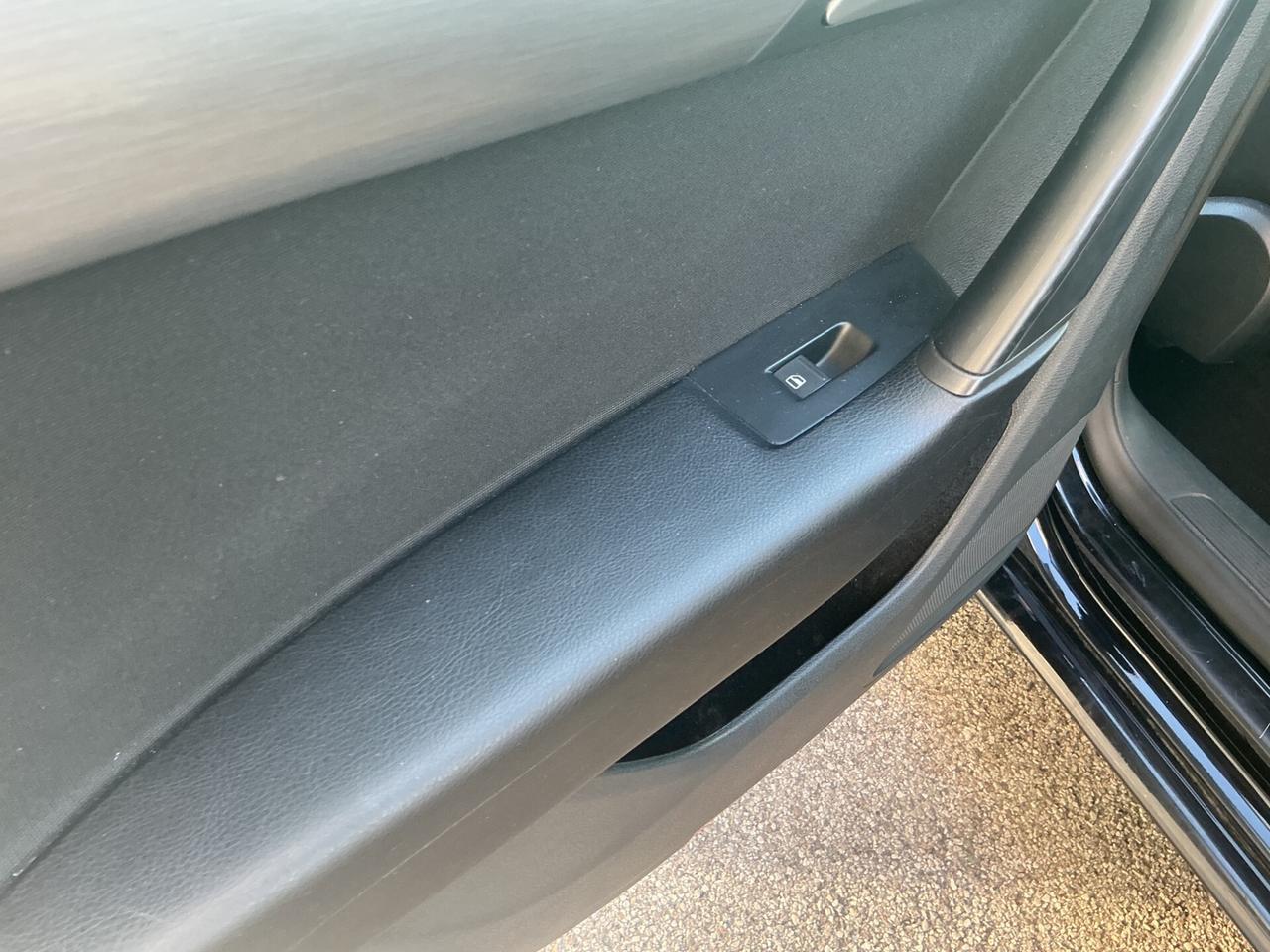 Volkswagen Passat 2.0 TDI DSG Highline BlueM. Tech.