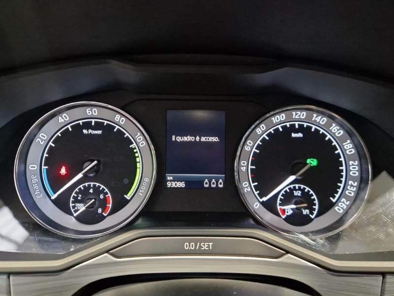 SKODA SUPERB WAGON 1.4 TSI PLUG-IN HYBRYD EXECUTIVE DSG