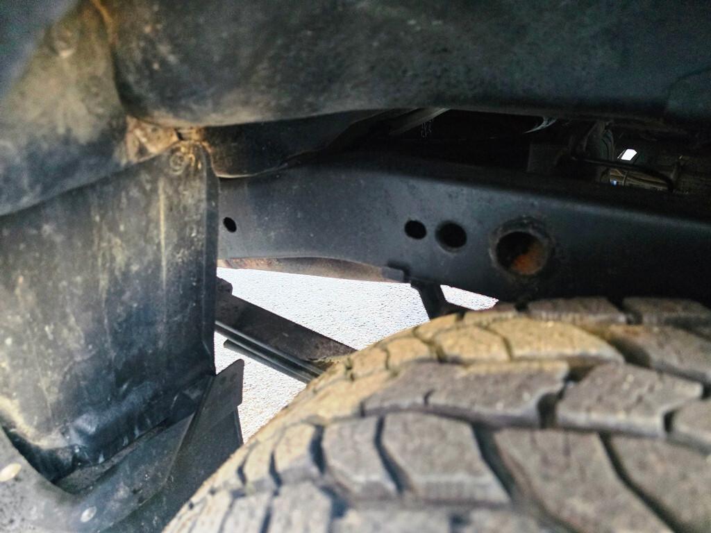 Nissan Navara 2.5 dCi 190CV King Cab LE DA VETRINA!