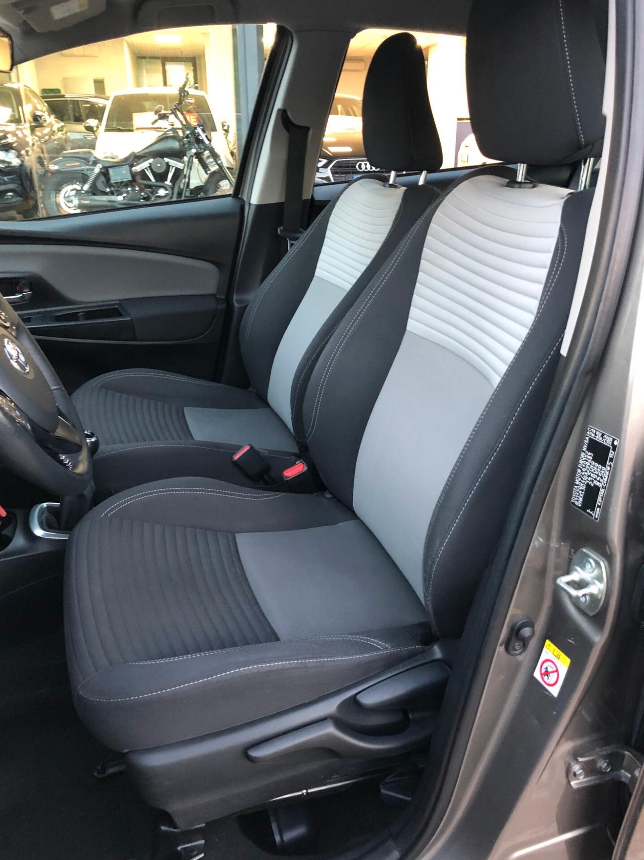 Toyota Yaris 1.0 72 CV 5 porte Lounge
