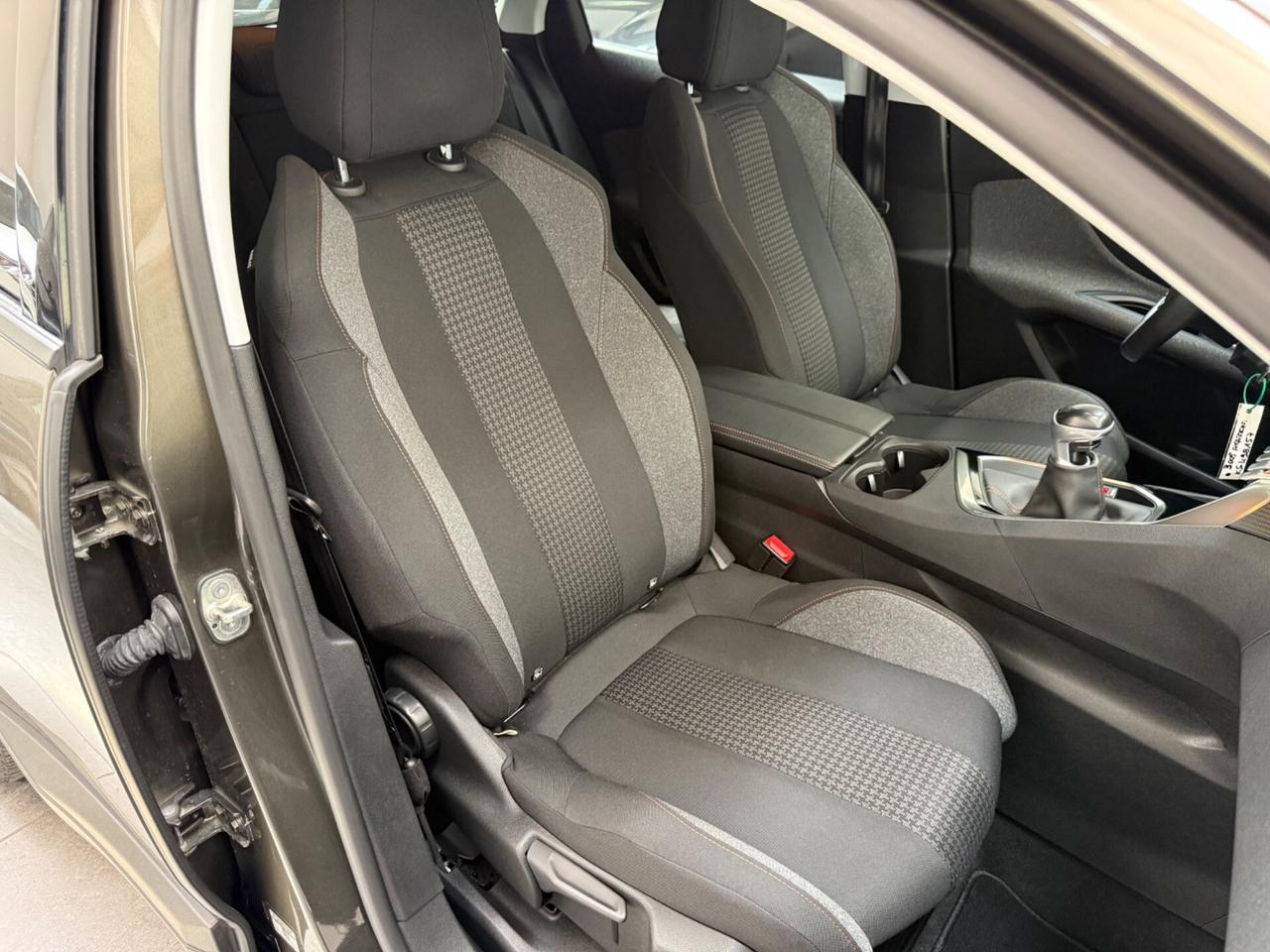 Peugeot 3008 PureTech Turbo 130 S&S EAT8 Active