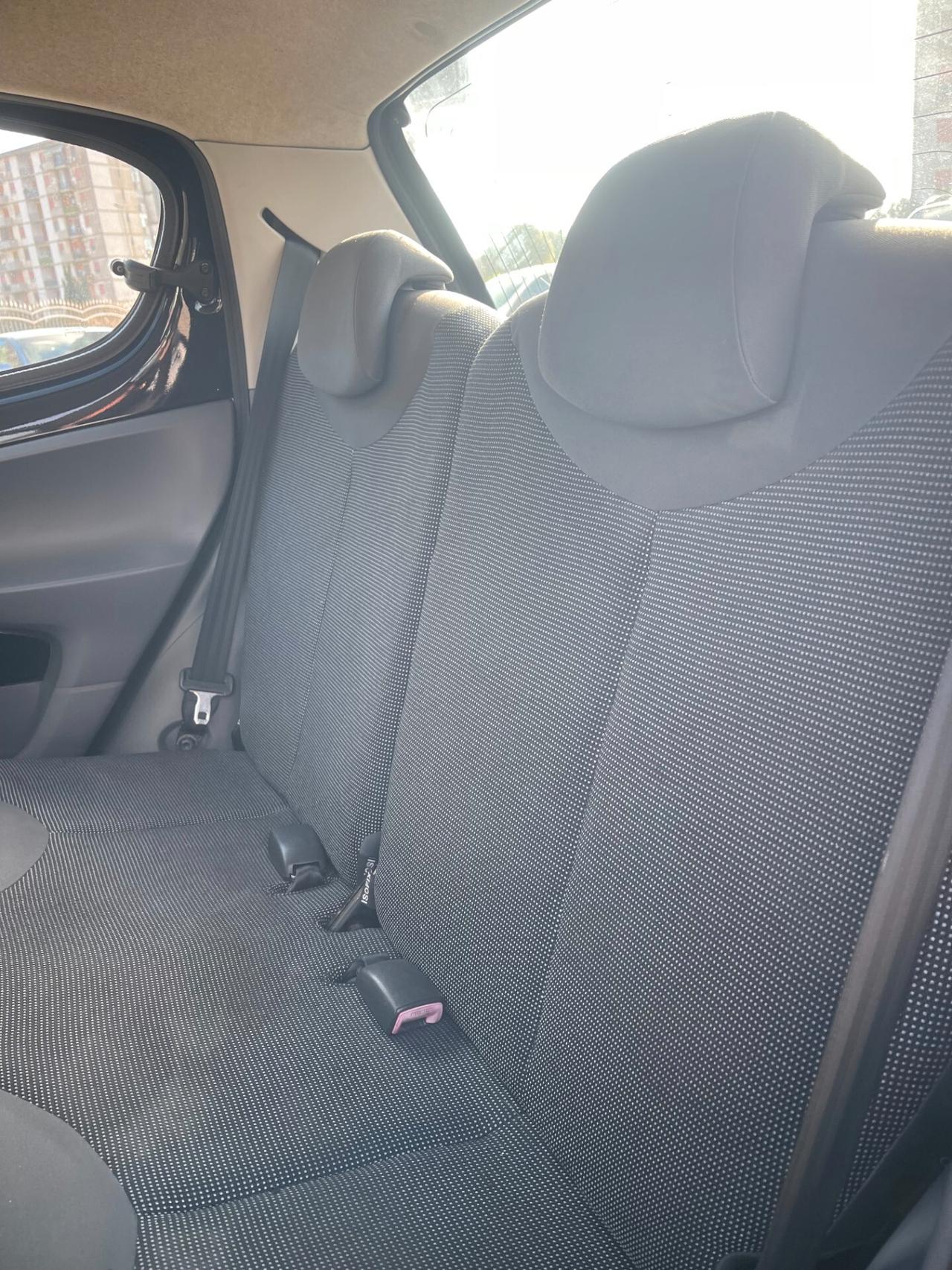 Peugeot 107 1.0 68CV 5p. Sweet Years