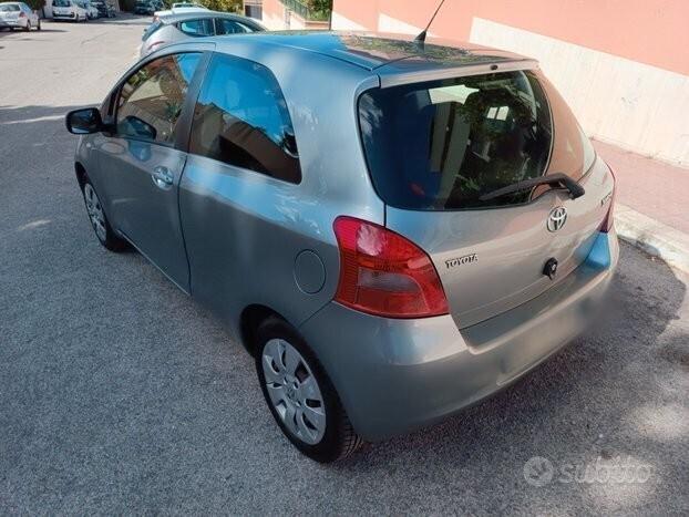 Toyota Yaris 1.0 3 porte Sol ideale per neo patent