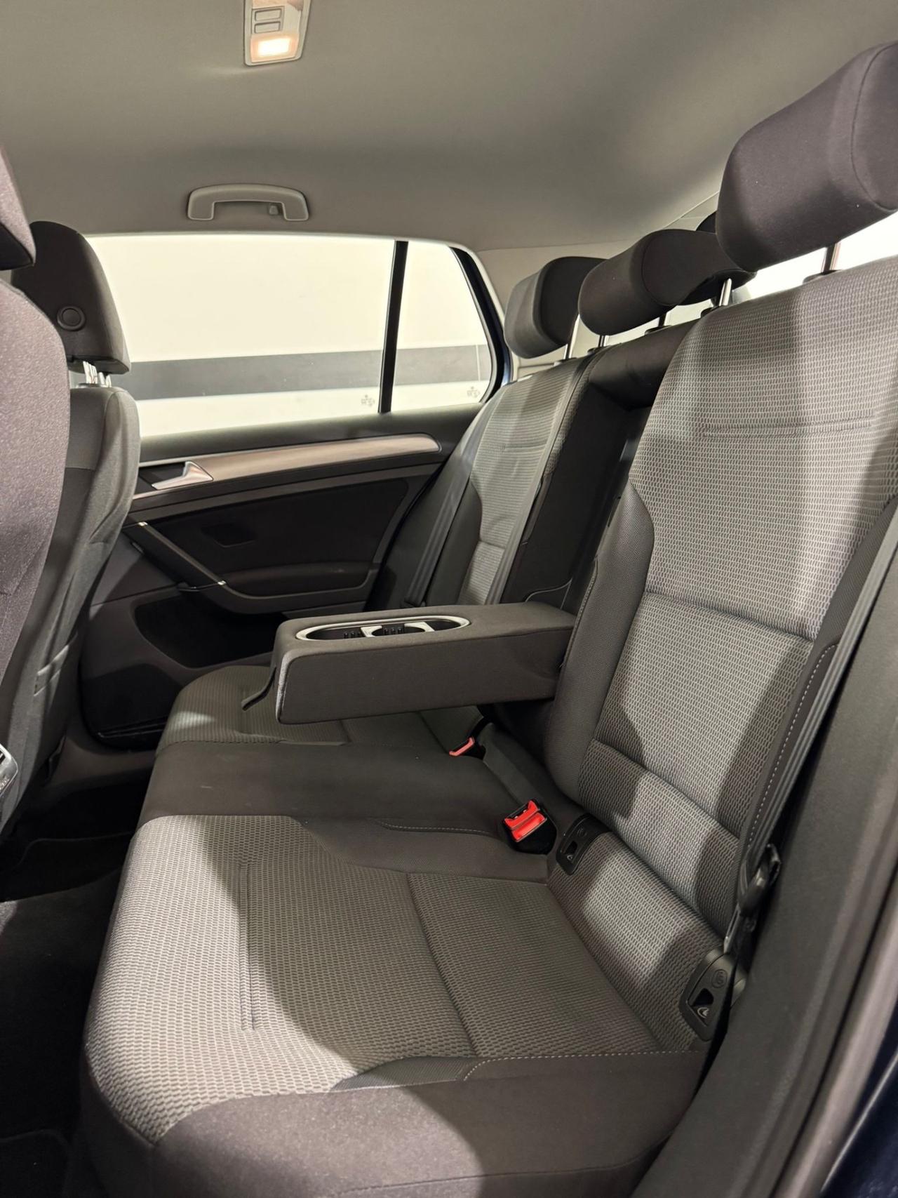 Volkswagen Golf 1.6 TDI 5p. Highline BlueMotion Technology