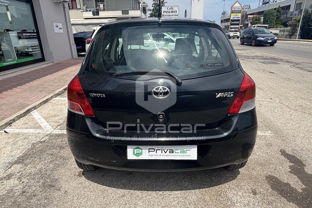 TOYOTA Yaris 1.0 5 porte Sol