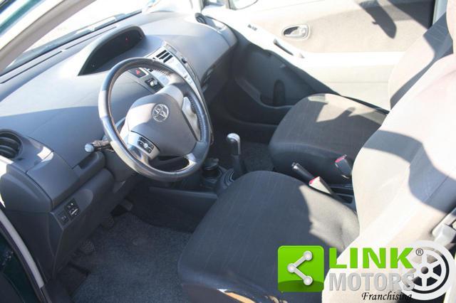 TOYOTA Yaris 1.0 3 porte Sol