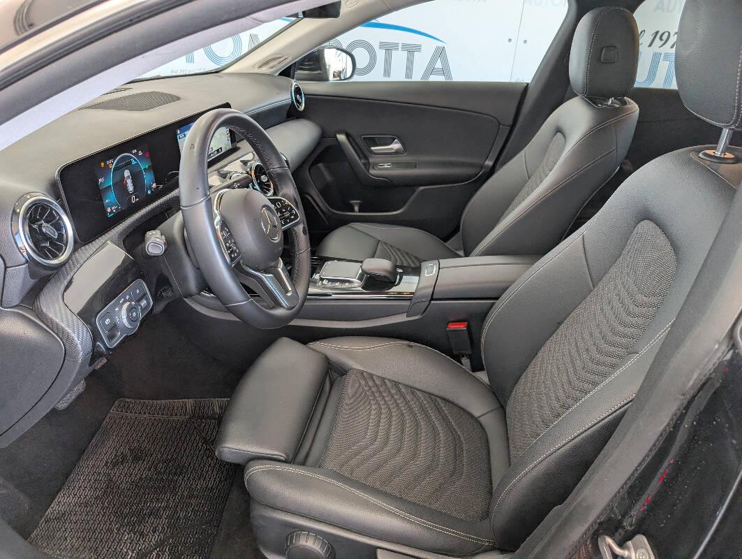 Mercedes CLA Shooting Brake 180 d Business Extra auto MOTORE MERCEDES!