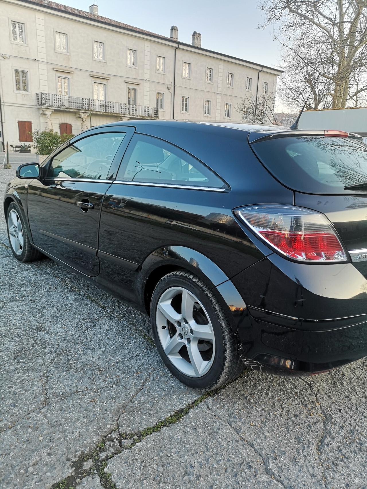 Opel Astra GTC 1.3 125 CV - 2007