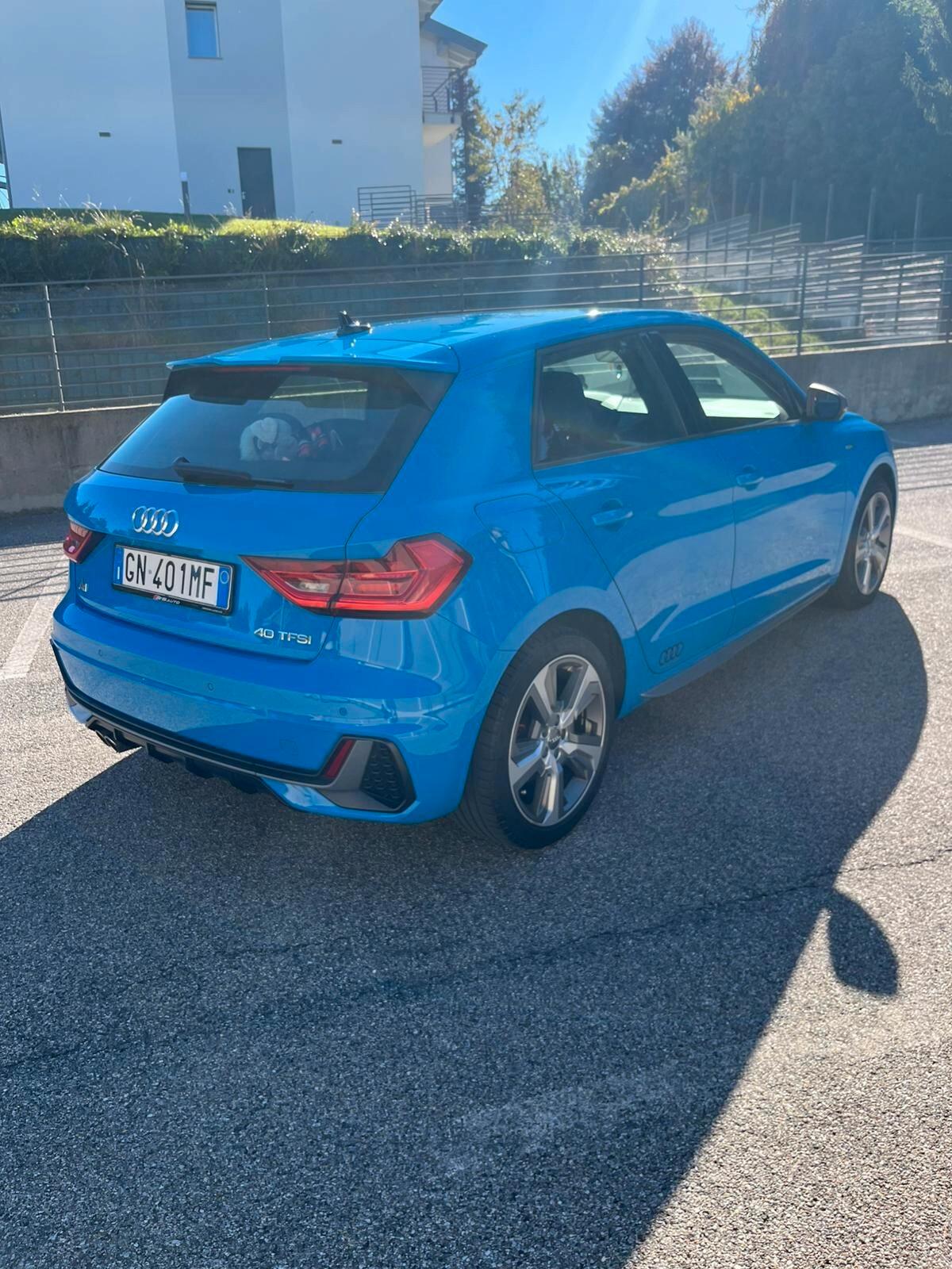 Audi A1 SPB 40 TFSI S tronic line edition