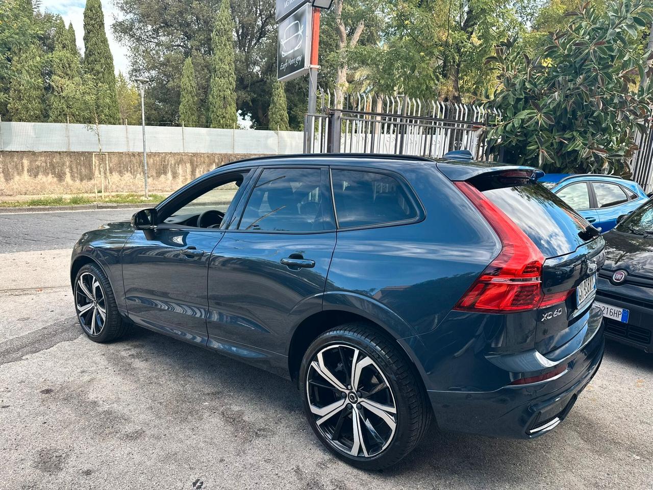 Volvo XC 60 XC60 B4 (d) AWD automatico Plus Dark