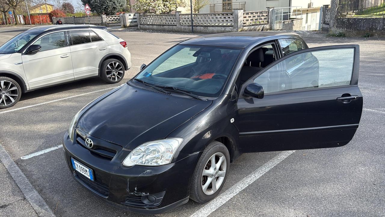 Toyota Corolla 1.4 D-4D M-MT 3 porte Sol ESP