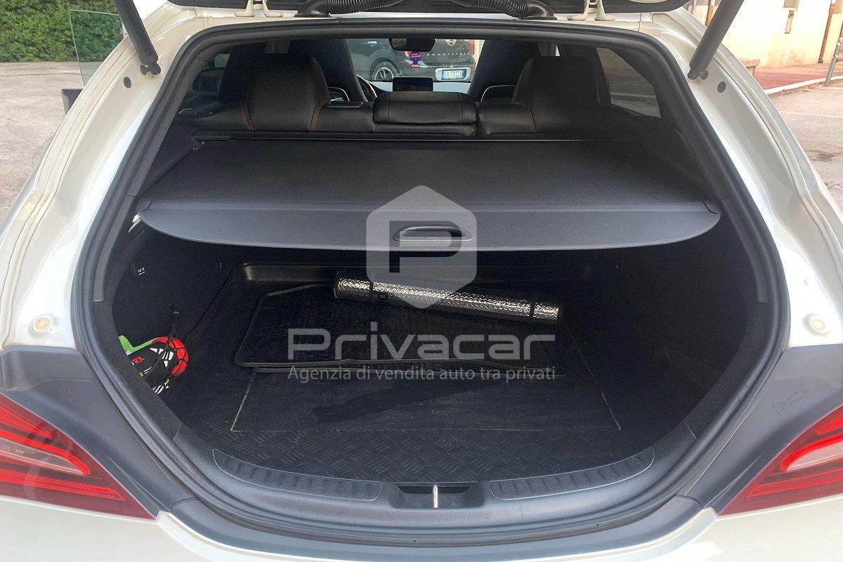 MERCEDES CLA 200 d Premium