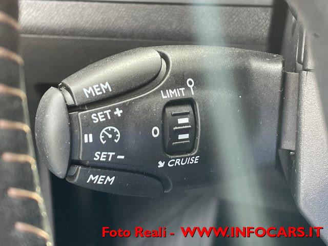 PEUGEOT 3008 BlueHDi 130 S&S EAT8 Business PROMO !!