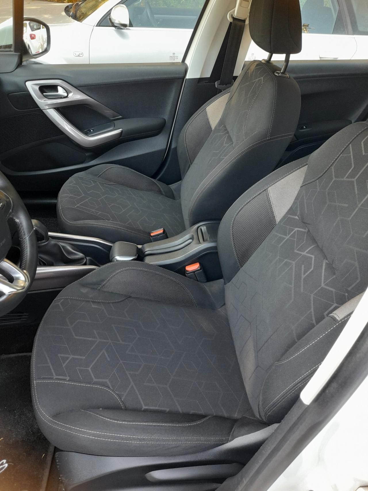 Peugeot 2008 1.6 e-HDi 92 CV