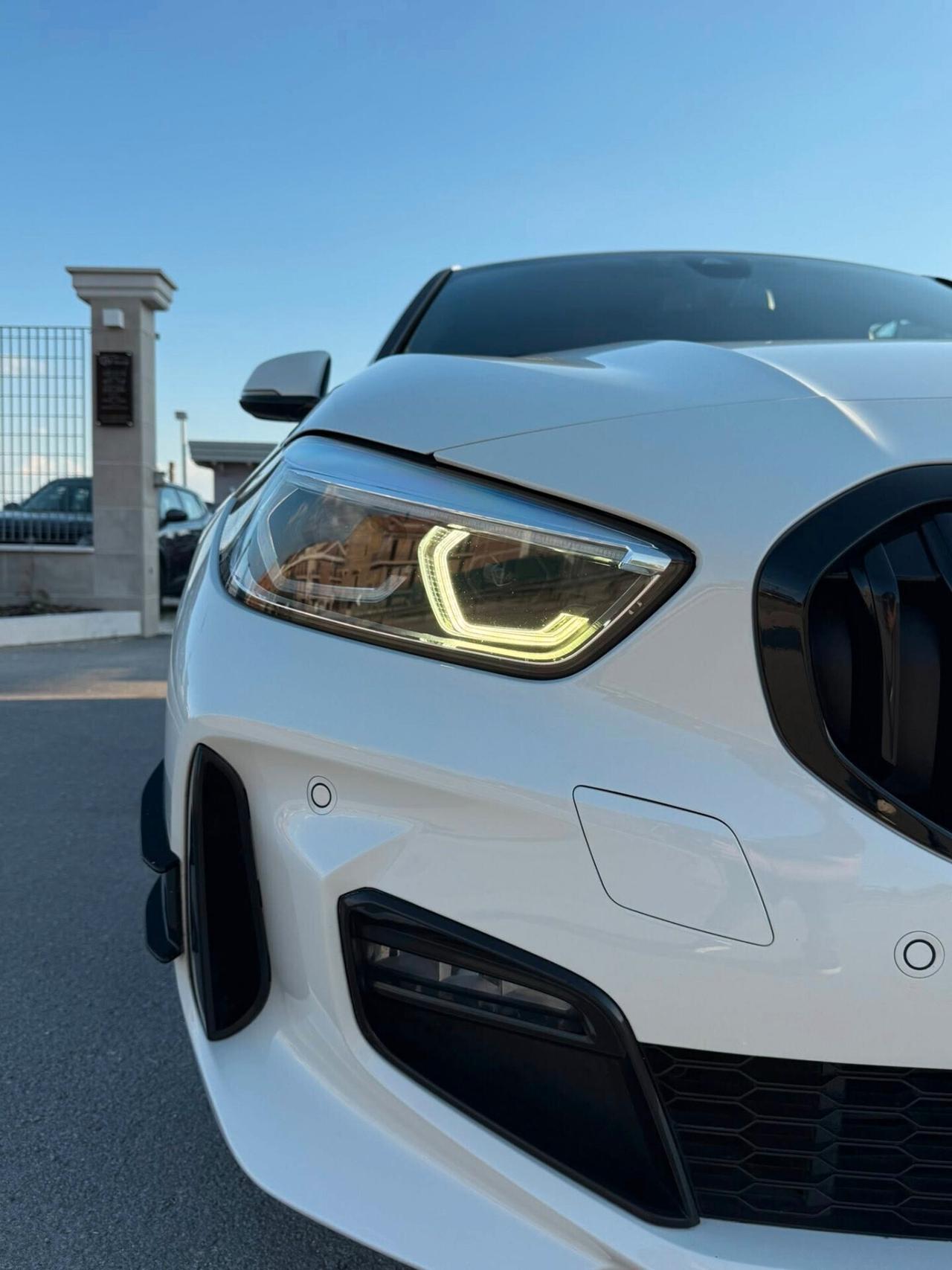 Bmw 118 118d 5p. Msport