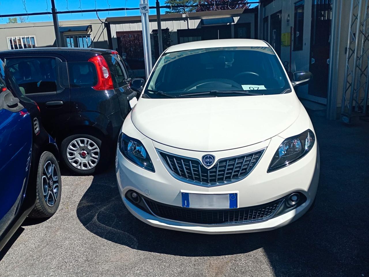 Lancia Ypsilon 1.0 FireFly 5 porte S&S Hybrid Alberta Ferretti