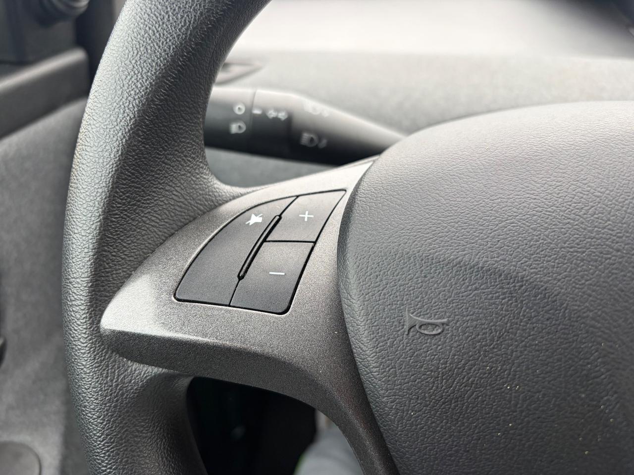 Lancia Ypsilon 1.0 FireFly 5 porte S&S Hybrid Ecochic Silver