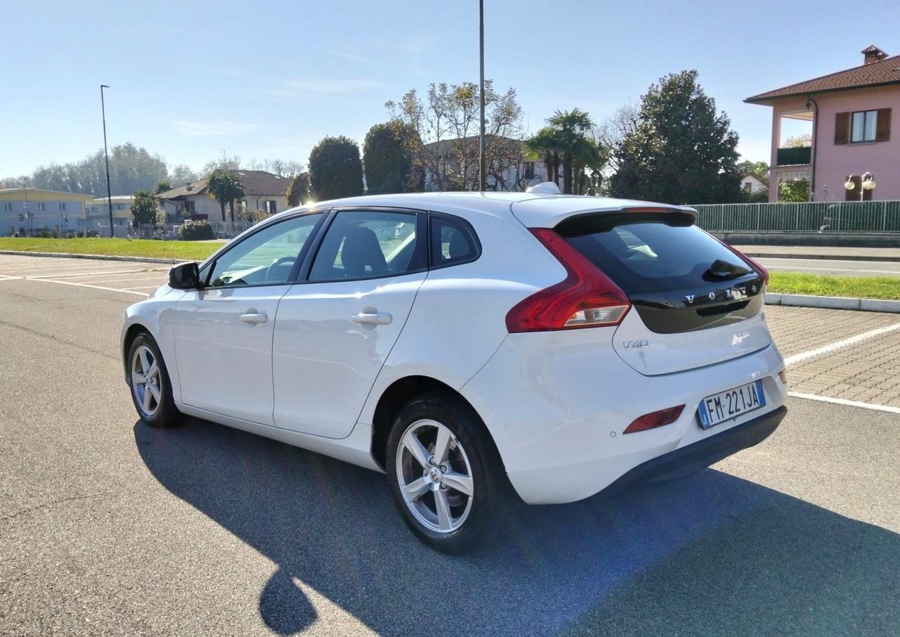 Volvo V40 D2 120Cv*S&S*Cerchi*Sensori*Cruise*Euro 6B