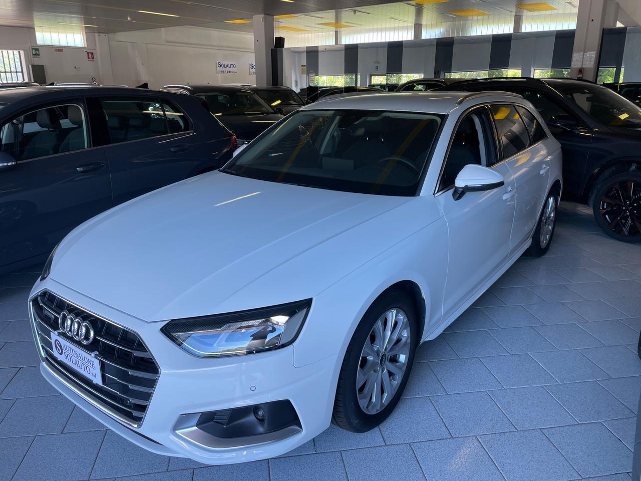 Audi A4 Avant 40 TDI quattro S tronic Business Advanced