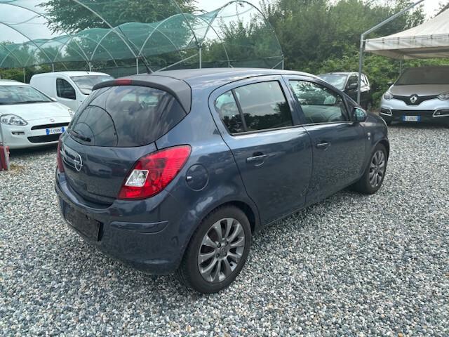 Opel Corsa 1.2 5 porte Club