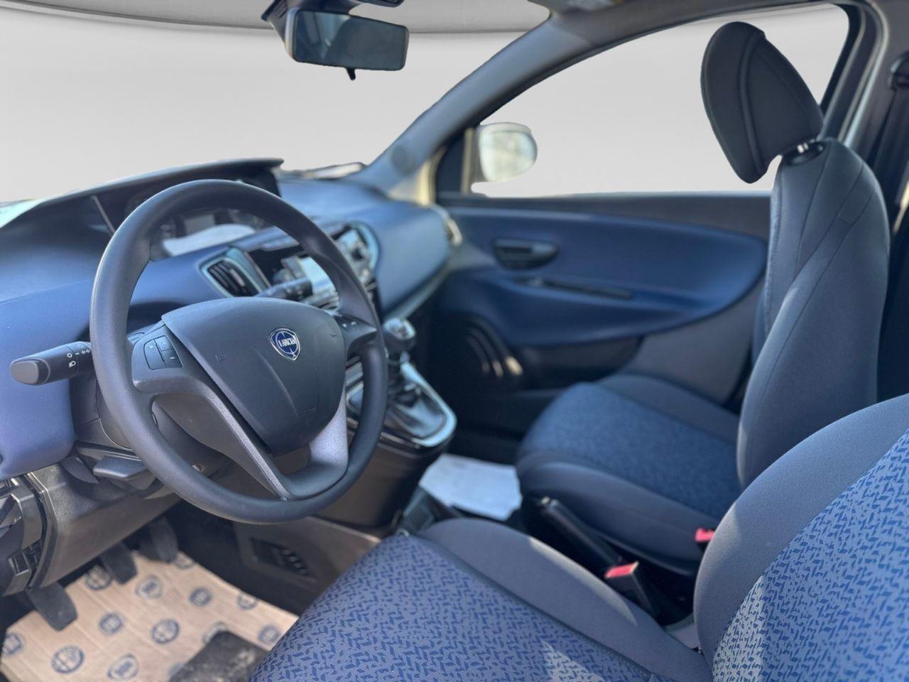 LANCIA Ypsilon III 2021 - Ypsilon 1.0 firefly hybrid Silver s&s 70cv
