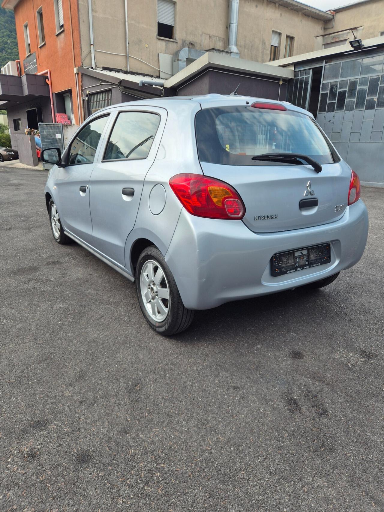 Mitsubishi Space Star benzina neo patentati