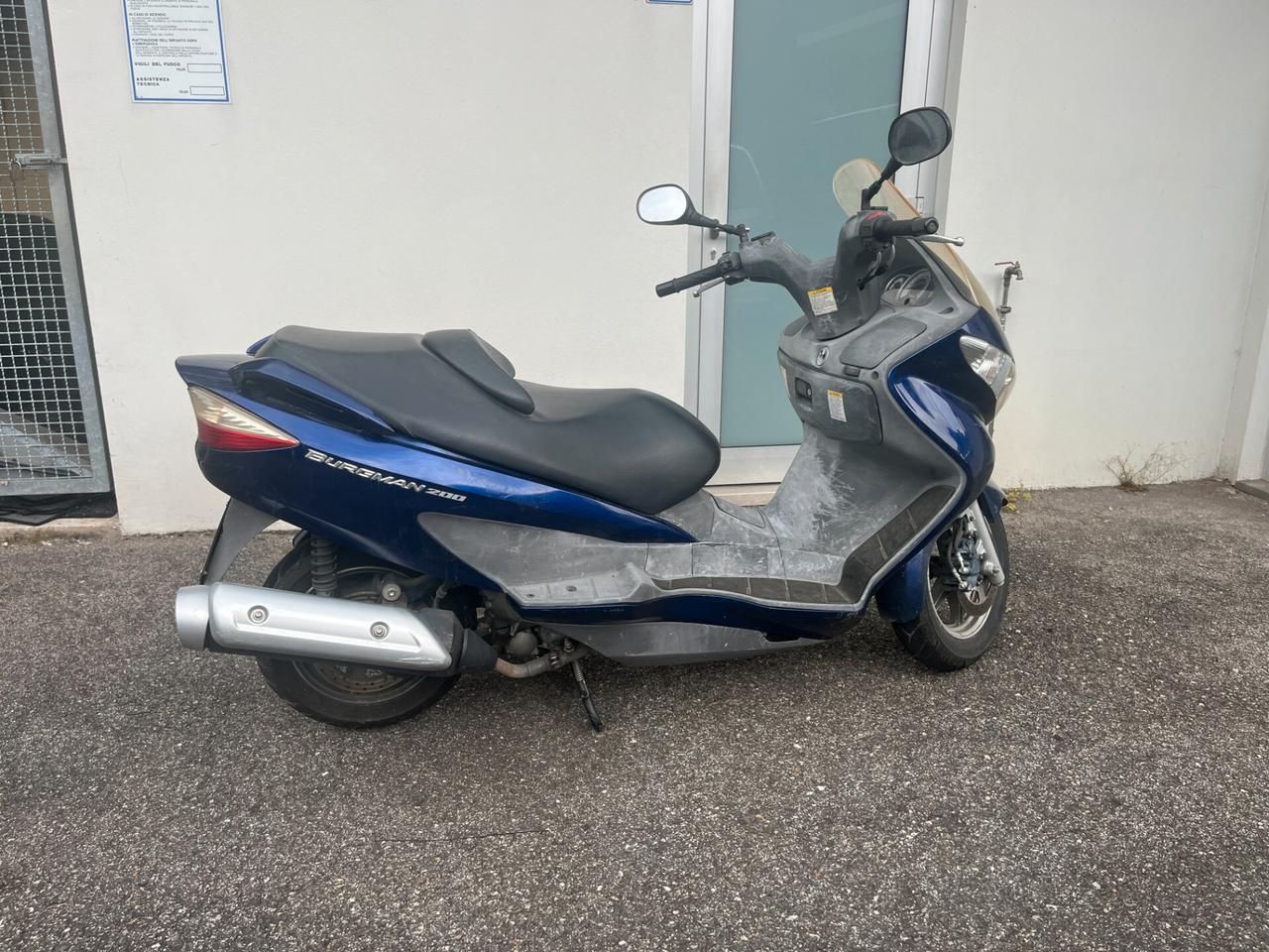 Suzuki Burgman 200 benzina