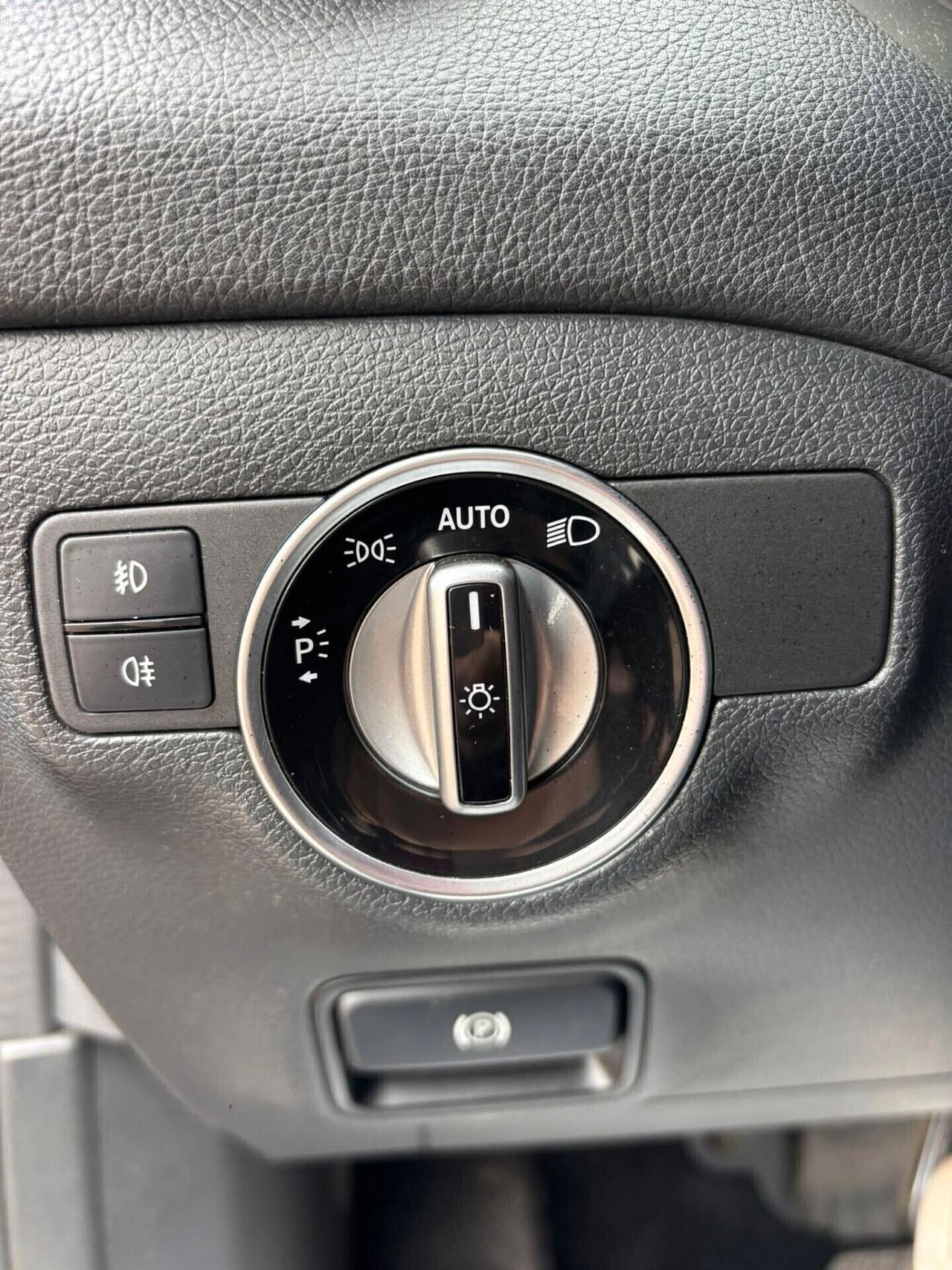 Mercedes-benz GLA 200 d Automatic Sport--/