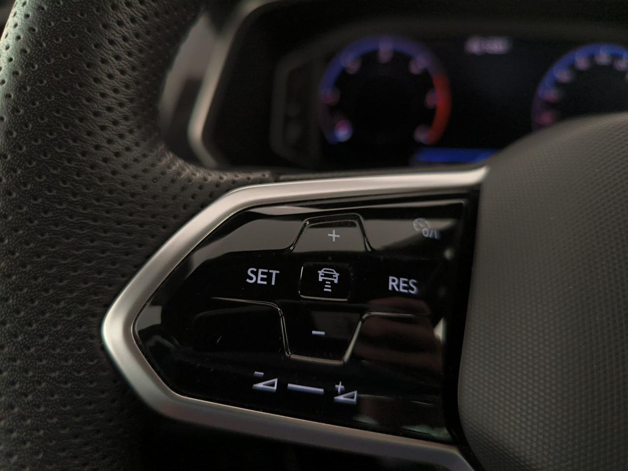 Volkswagen Tiguan 2.0 tdi r-line 150cv dsg