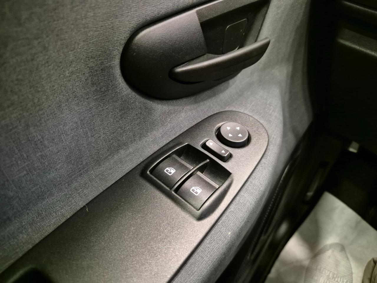 Lancia Ypsilon 1.0 hybrid Silver !! PREZZO REALE !! - NEOPATENTATI - Sens. Park. - Clima