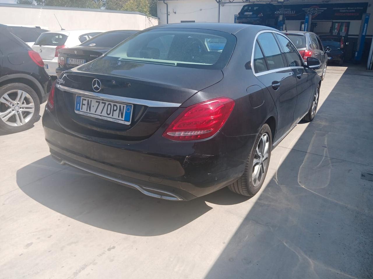 Mercedes C 220d C220 d berlina Premium 170cv TRATTABILE