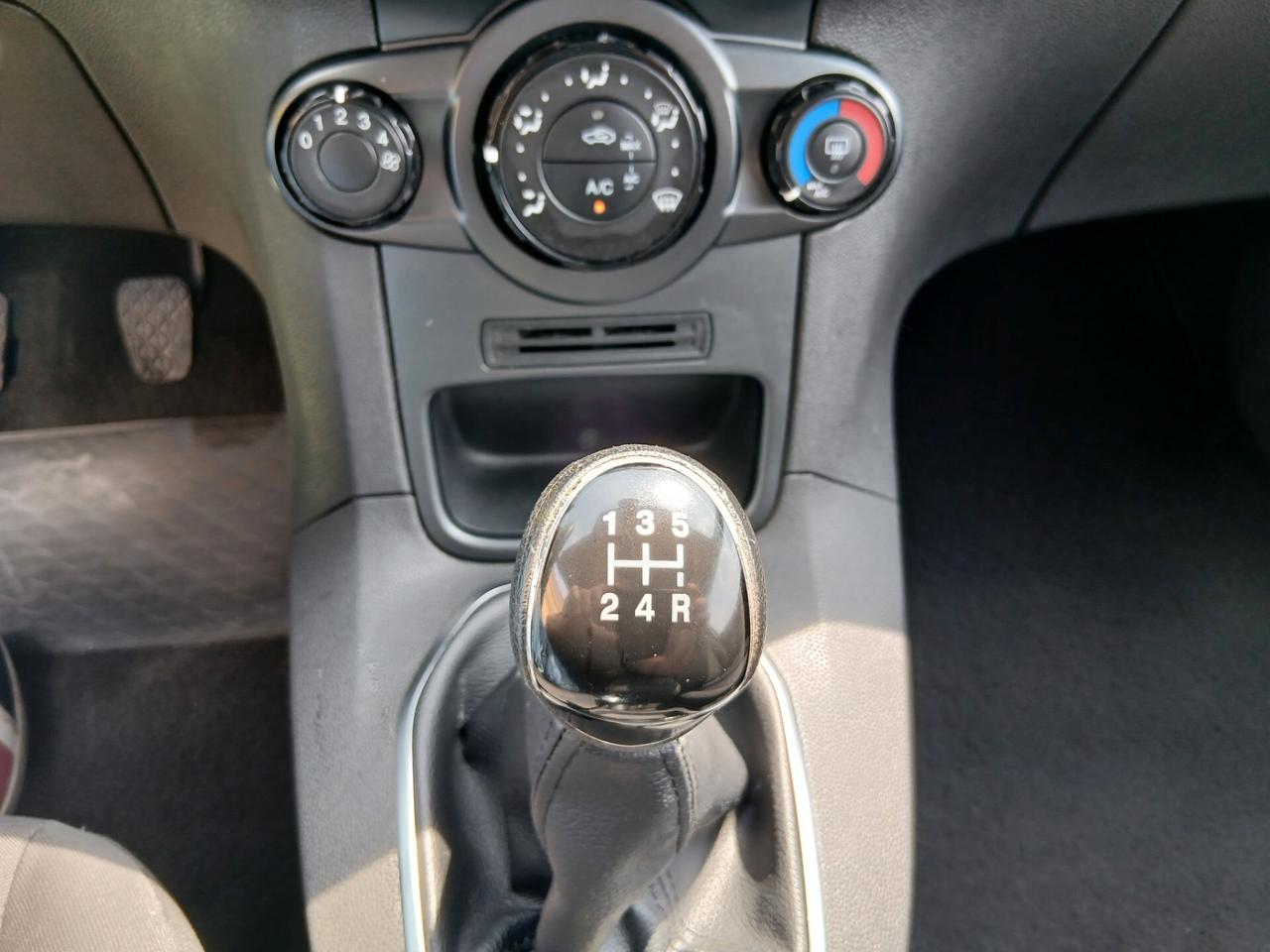 FORD FIESTA BICOLOR 1.4 GPL