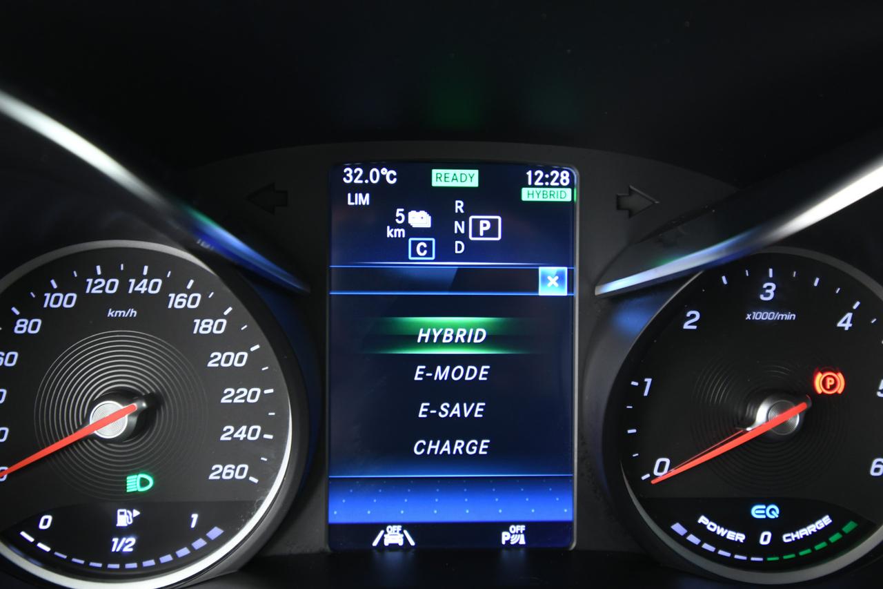 Mercedes-Benz C SW 300 de eq-power Business Extra auto CAMERA+ACC+FULL LED