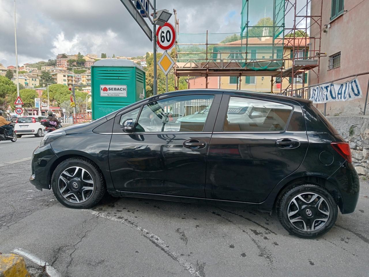 Toyota Yaris 1.0 5 porte Active