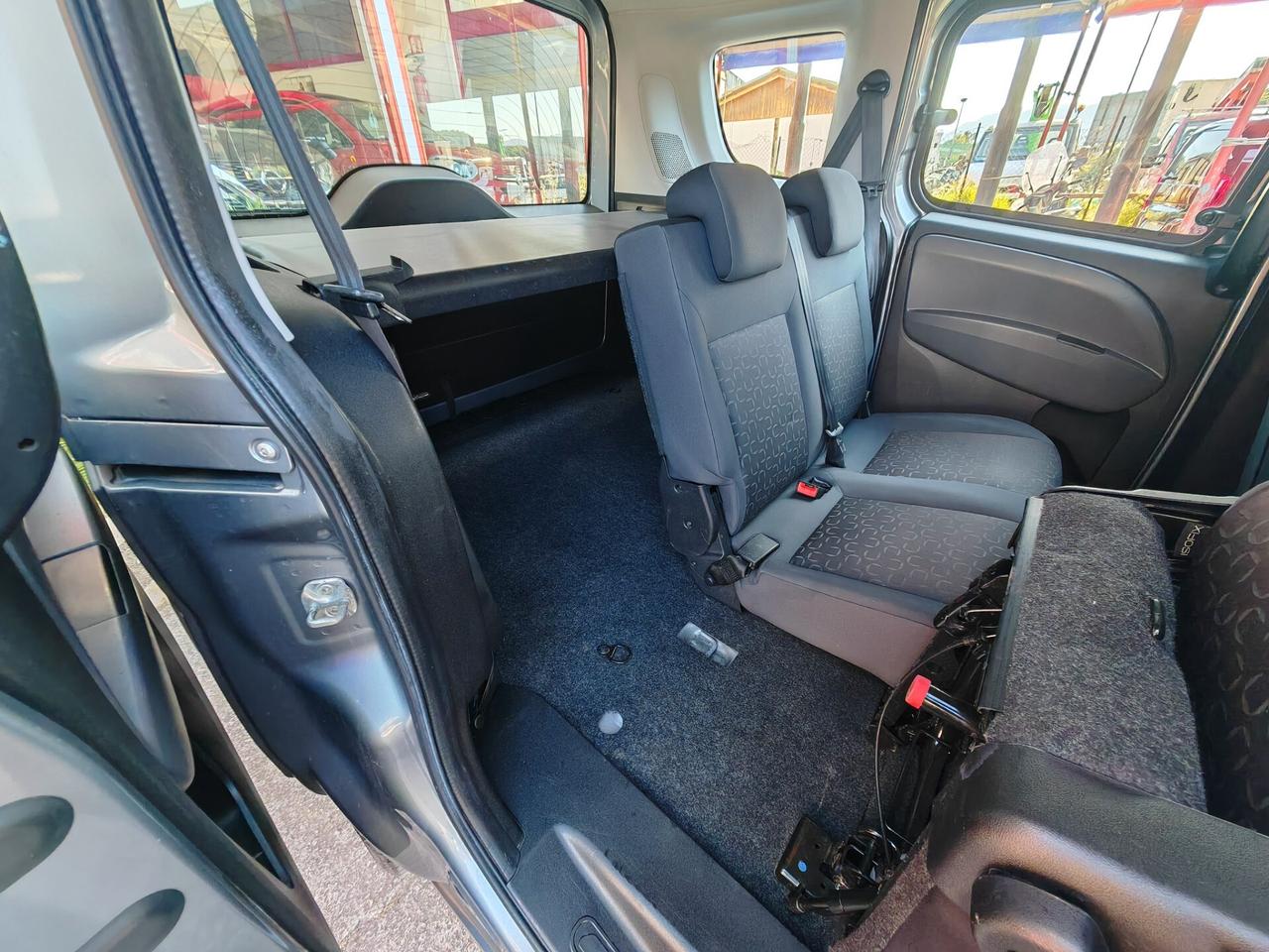 Fiat Dobló 1,6 diesel 02/2012 cv105